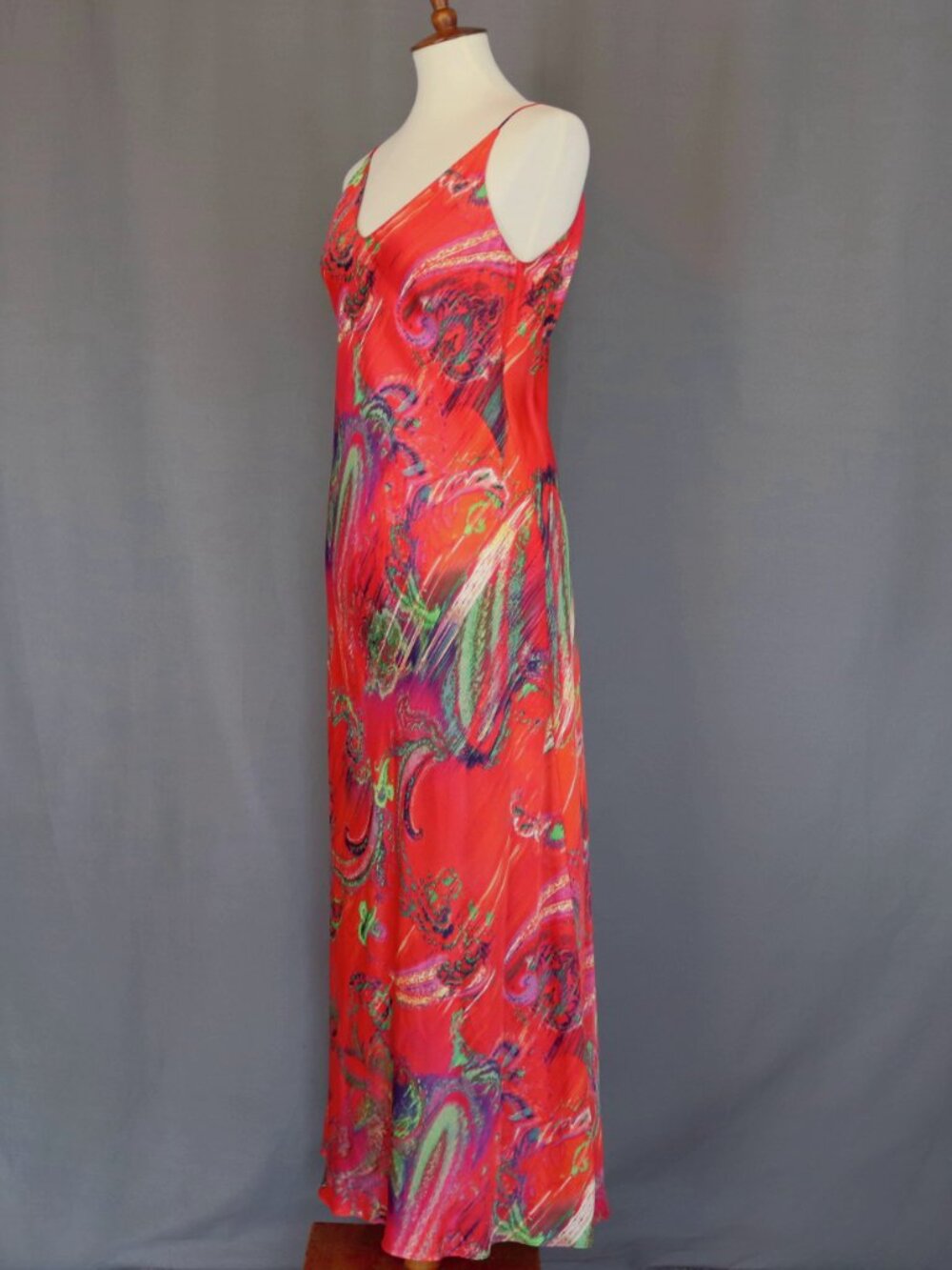 Natori Small 2 Piece Floral Robe & Night Gown Charmeuse Chemise Set Red Green - Picture 3 of 13